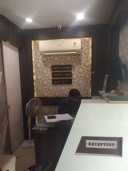 Townhouse 1182 Hotel Tirupati Galaxy Канпур Екстериор снимка