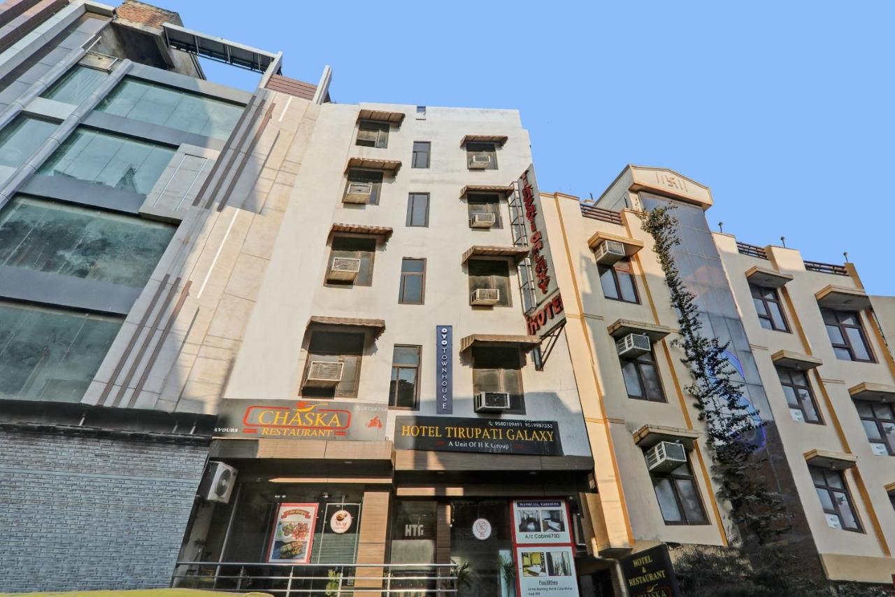Townhouse 1182 Hotel Tirupati Galaxy Канпур Екстериор снимка