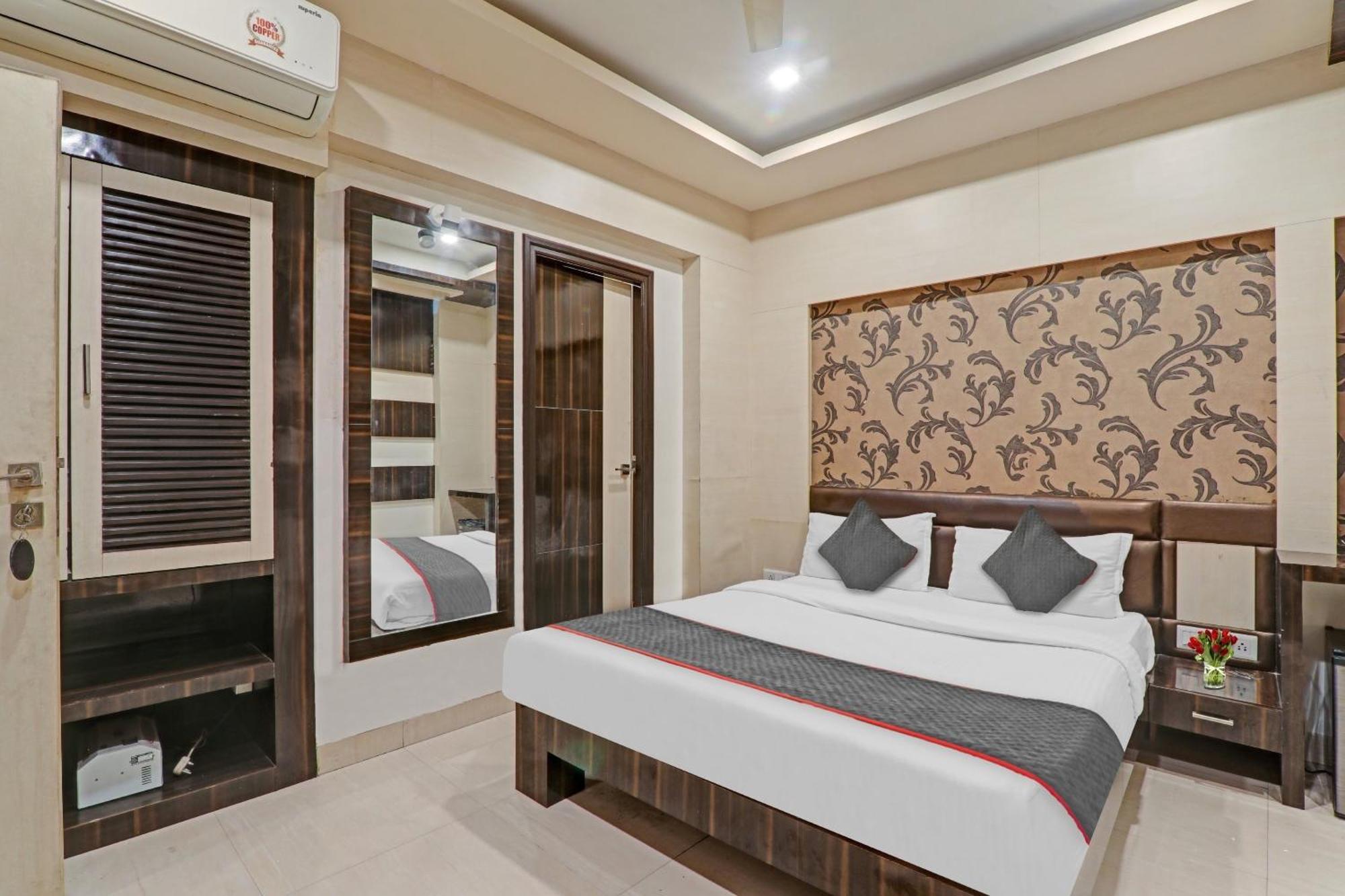 Townhouse 1182 Hotel Tirupati Galaxy Канпур Екстериор снимка